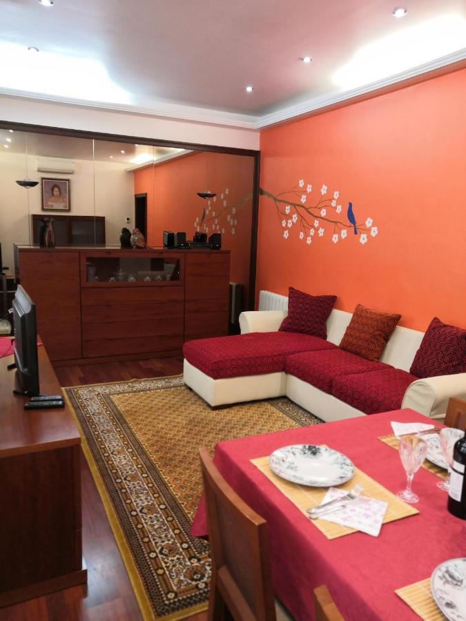 Apartamento Gran Via De Les Corts Catalanes Barcelona Bagian luar foto
