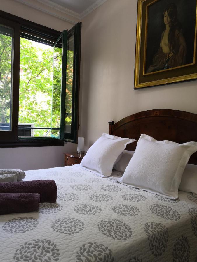 Apartamento Gran Via De Les Corts Catalanes Barcelona Bagian luar foto